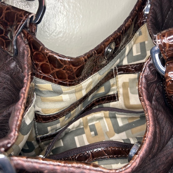 Elegant Brown Y2K Guess Leather Shoulder Bag - Picture 5 of 5